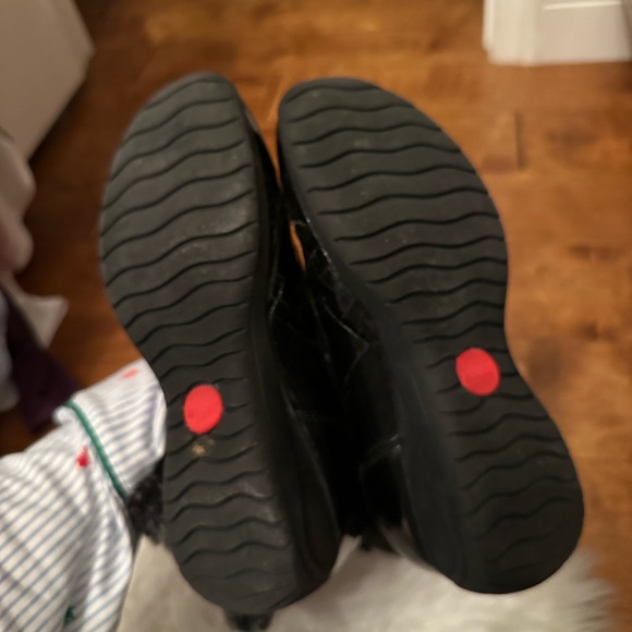 Black size 8 snow boots - Picture 5 of 6